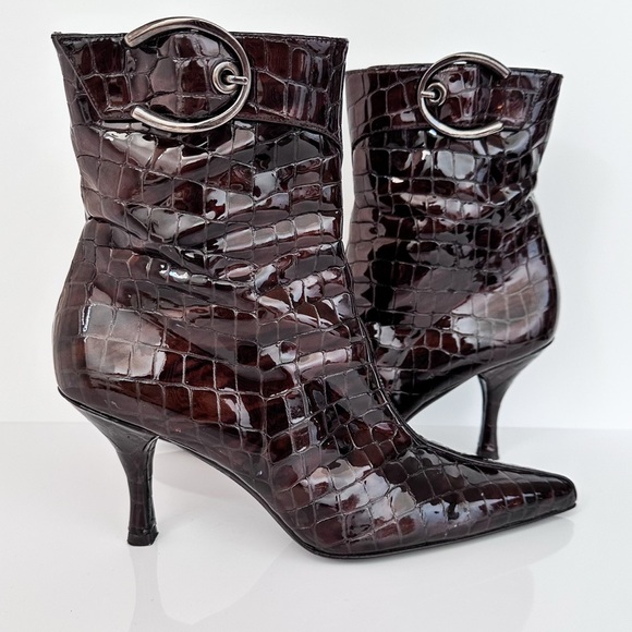Stuart Weitzman Ankle Boots Booties Pointed Toe Brown Patent Leather - Picture 1 of 9